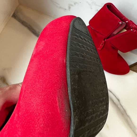 Crape Myrtle Red Bootie Size 38 (7.5) - Picture 4 of 6